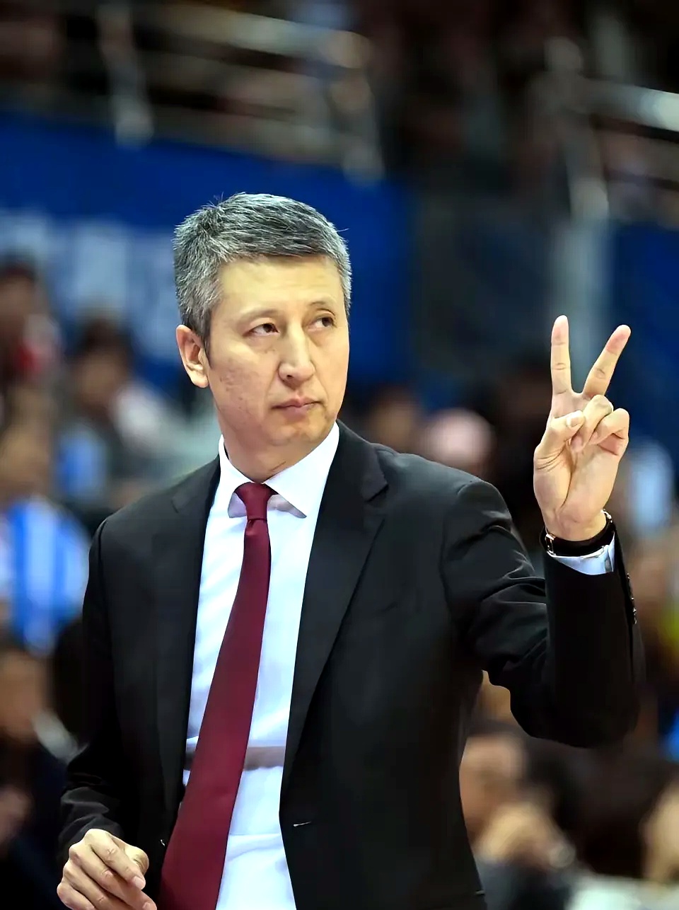 米兰体育官网-今晨阿贾克斯调整名单以备CBA季后赛；回应争议环节打磨；赛场秩序良好；纪律约束更严格(阿贾克斯球员名单)