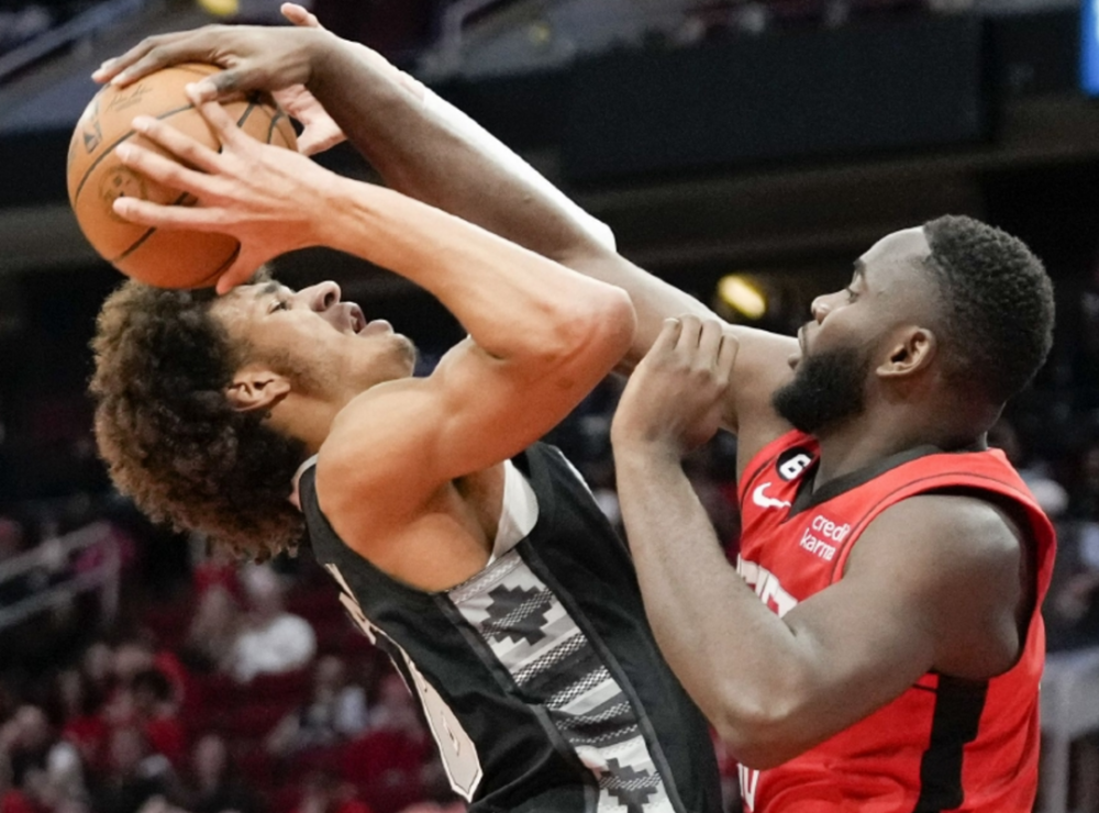 底特律活塞发布备战花絮,窗口期回应争议,社区盾任务艰巨,阵容厚度经受考验的简单介绍 底特律活塞发布备战花絮,窗口期回应争议,社区盾任务艰巨,阵容厚度经受考验的简单介绍