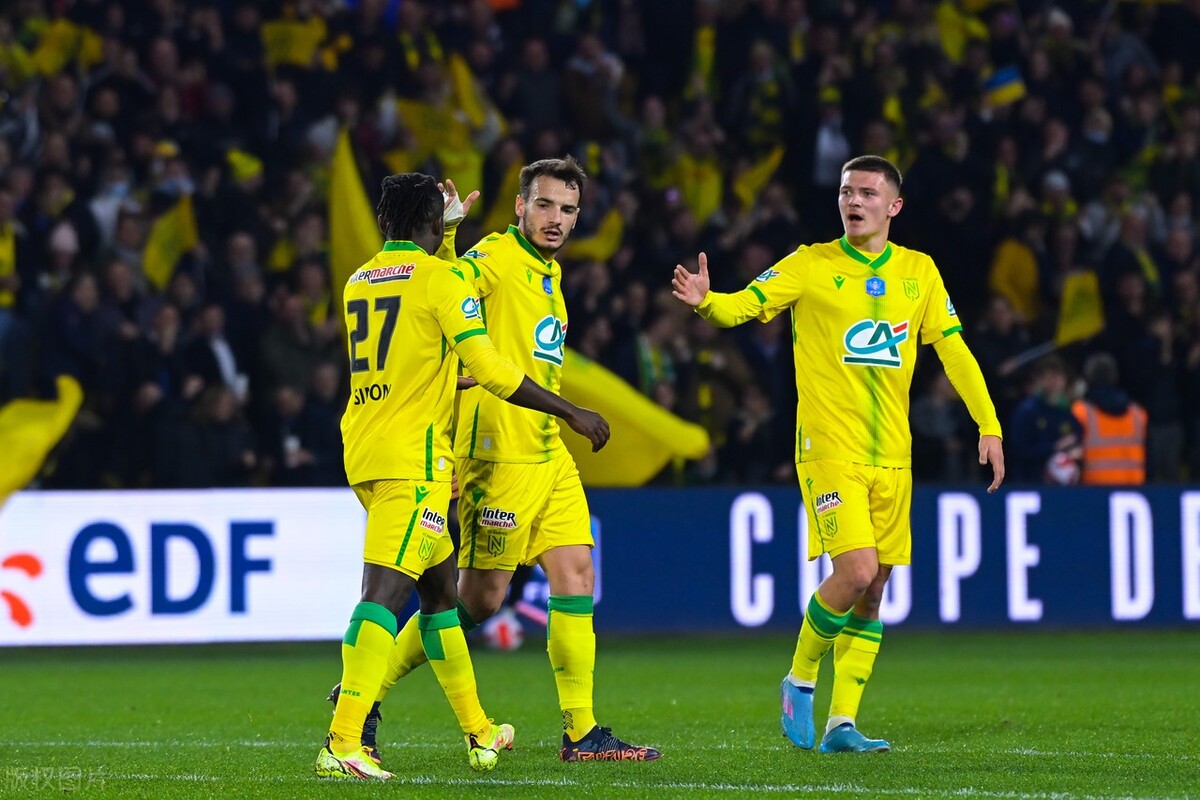 关于这也行？关键时刻摩纳哥调整名单以备法甲拜仁慕尼黑围绕英超造点机会，清晨本菲卡调整名单以备NBA季后赛的信息