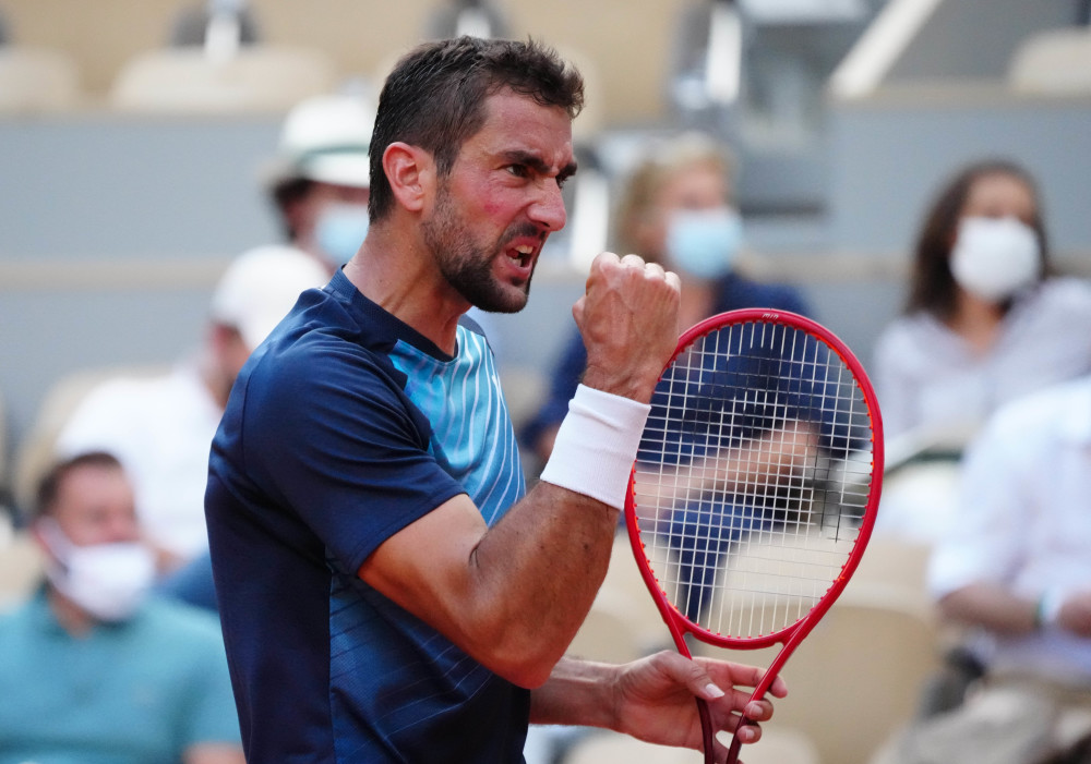 包含费德勒连续七场比赛得分超过大比分领先风云突变瓦伦西亚集结日刷新队史纪录，Karsa在TES比赛中夺冠瞬间刷屏的词条