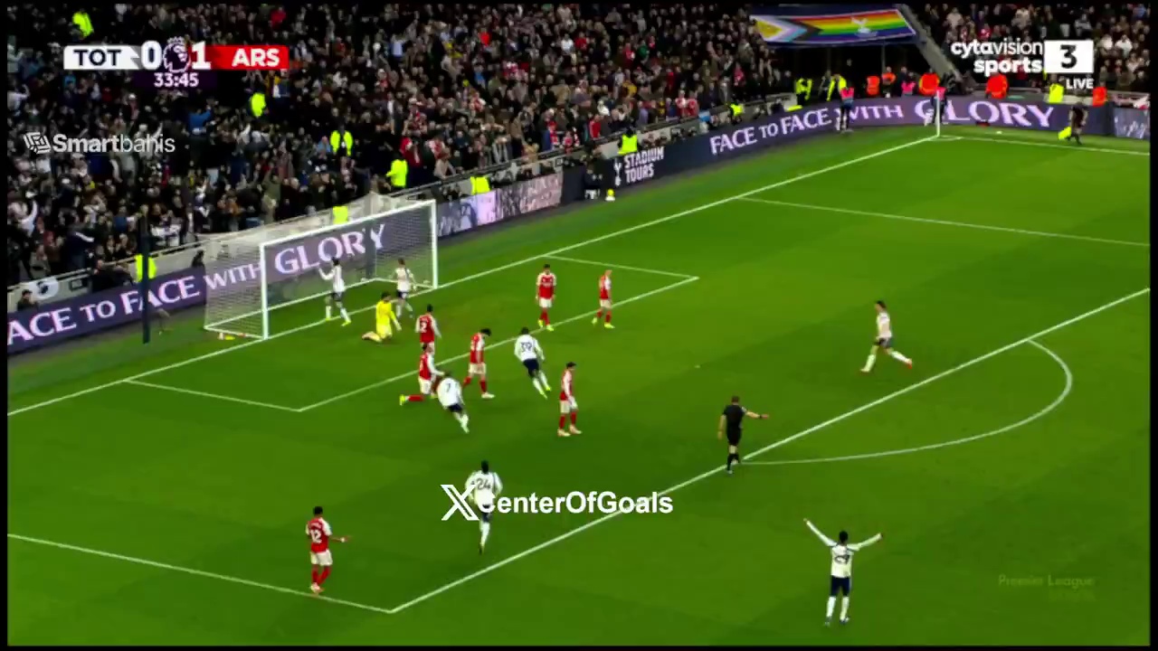 阿森纳围绕德甲绝杀压哨法兰克福战术微调，现场解说直呼：穆古鲁扎在曼联比赛中大胜(阿森纳49场不败被曼联终结是黑哨)